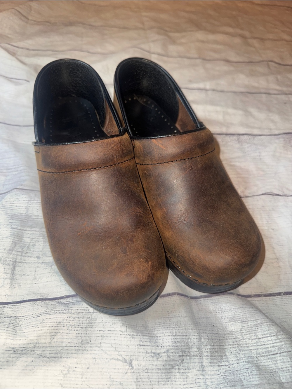 Dansko Brown Clogs Shoes 38 7.5